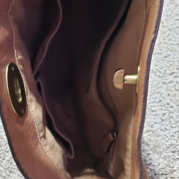 Fossil Leather Buttery Soft Messenger Bag - Picture 3 of 11